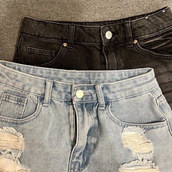 Girls Distressed Cutoff Denim Shorts 2 Pairs Lot - Size 11-12 - Picture 4 of 4